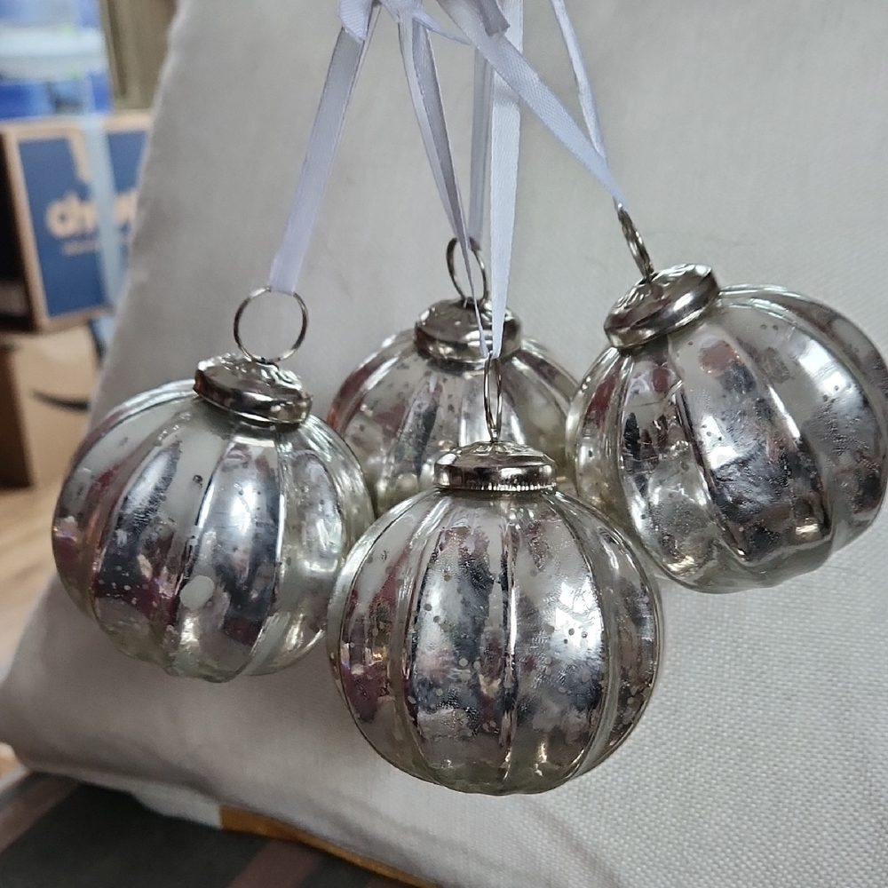 Set Of 4 Kugel Style Silver Mercury Glass Holiday Ornaments